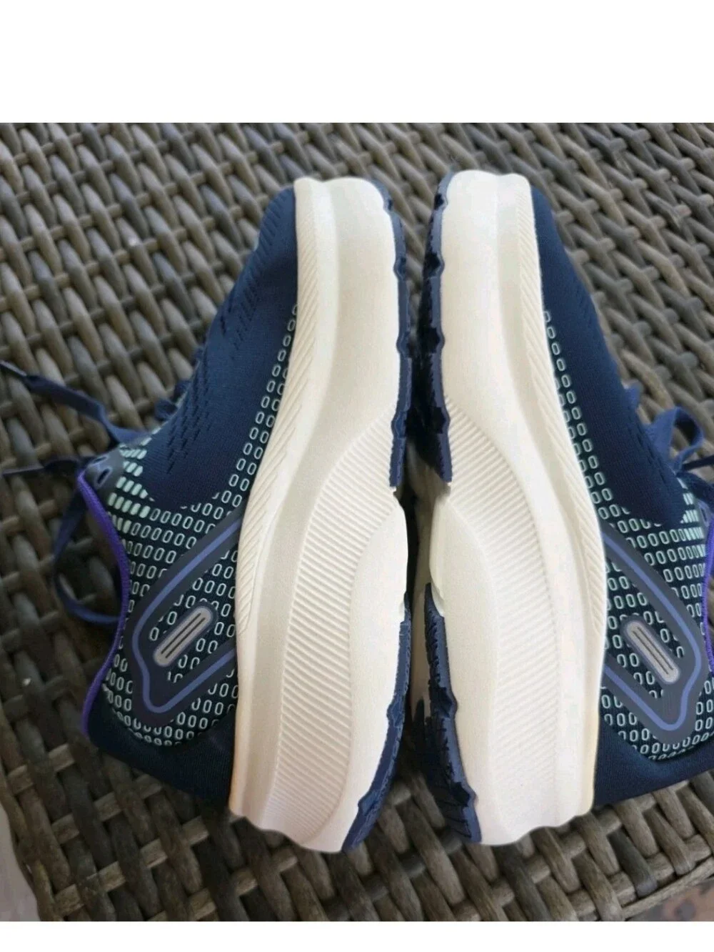 JACKSHIBO Wide Toe Box Shoes Womens Hands Free Arch Support Sneakers Lightweight